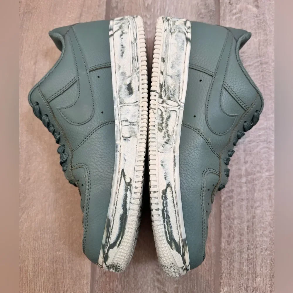 Nike Men’s Air Force 1 '07 LV8 'Clay Green Marble' Sneakers Size 8 - Picture 4 of 9